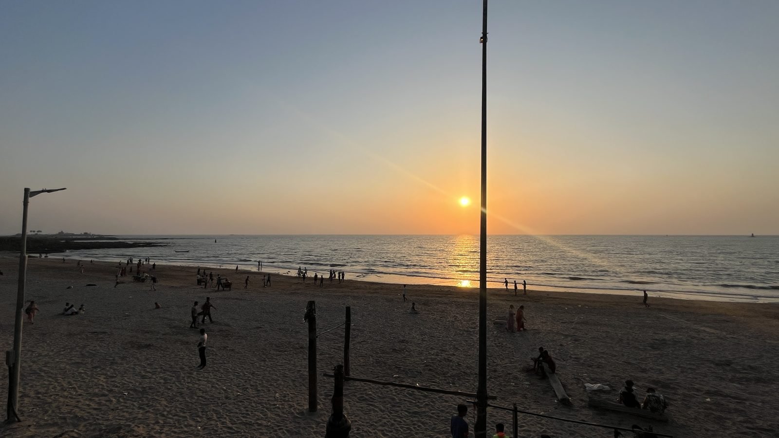 Silver beach, Madh