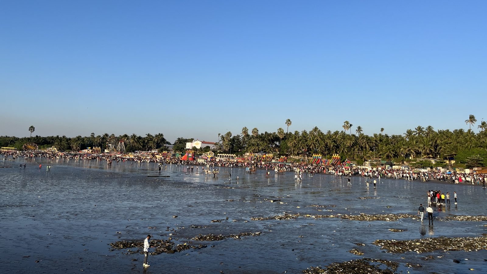 Erangal beach, Erangal