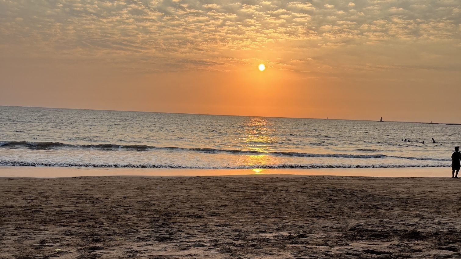 Madh at dusk, Madh